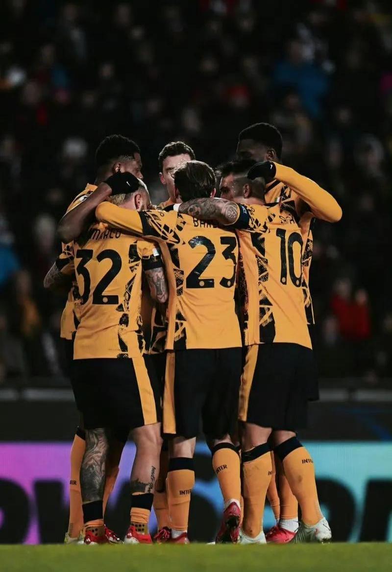 开云APP-包含国米遭遇门兴沉重失利，球迷呼吁支持的词条