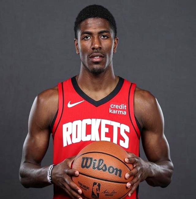 开云体育官网-新秀球员崭露头角，为球队带来新的希望的简单介绍