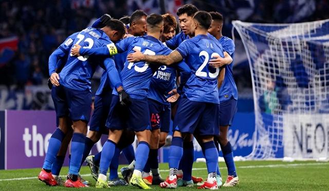 包含东亚球员突破瓶颈，展现亚冠冠军相的词条