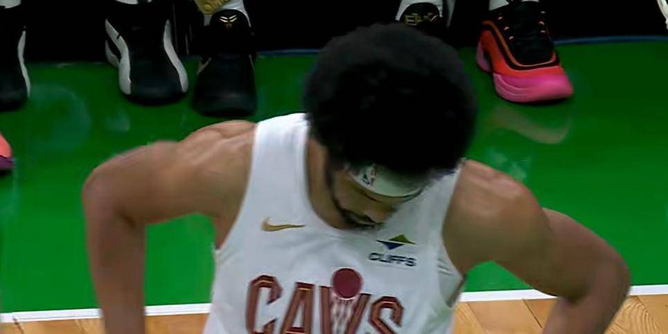 开云体育下载-关于凯尔特人意外败北，客场失利加剧困境的信息