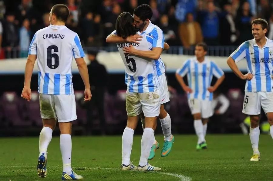 开云平台-包含哈德斯菲尔德主场失利，豪取四连败的词条