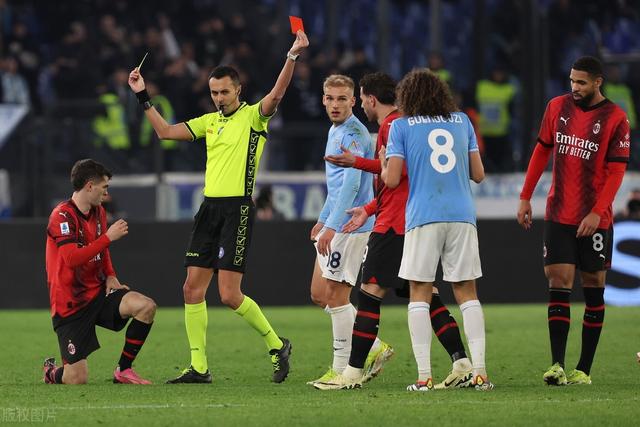 关于AC米兰球星受伤将缺席关键对决，影响战术调整的信息