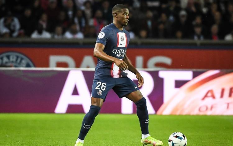 包含巴黎圣日耳曼中场受伤，或将缺席关键比赛的词条