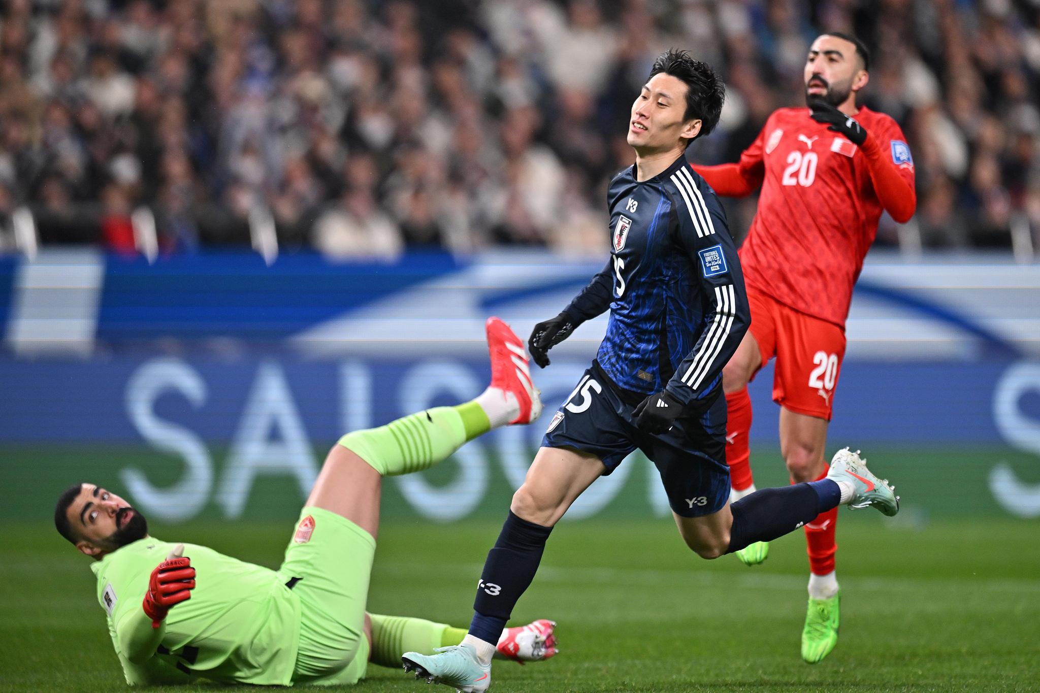 关于对手意外受伤，球队获得轻松胜利的信息