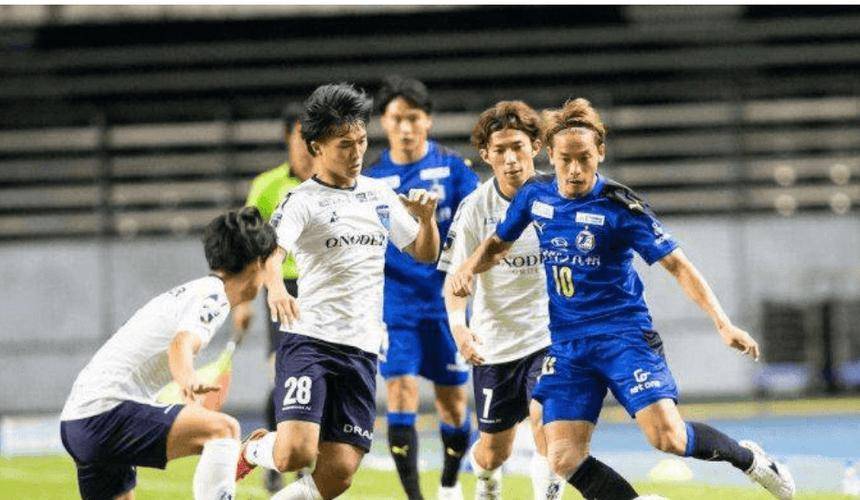 广岛三箭球员效力汉堡，展现实力的简单介绍