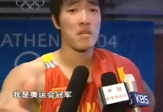 开云平台-幕后的辛苦付出，造就了每一个优秀的运动员