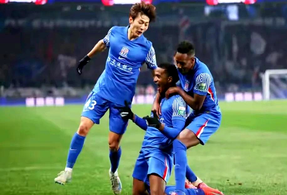 开云体育官方网站-中超联赛球队实力对垒，胜负未定令球迷期待