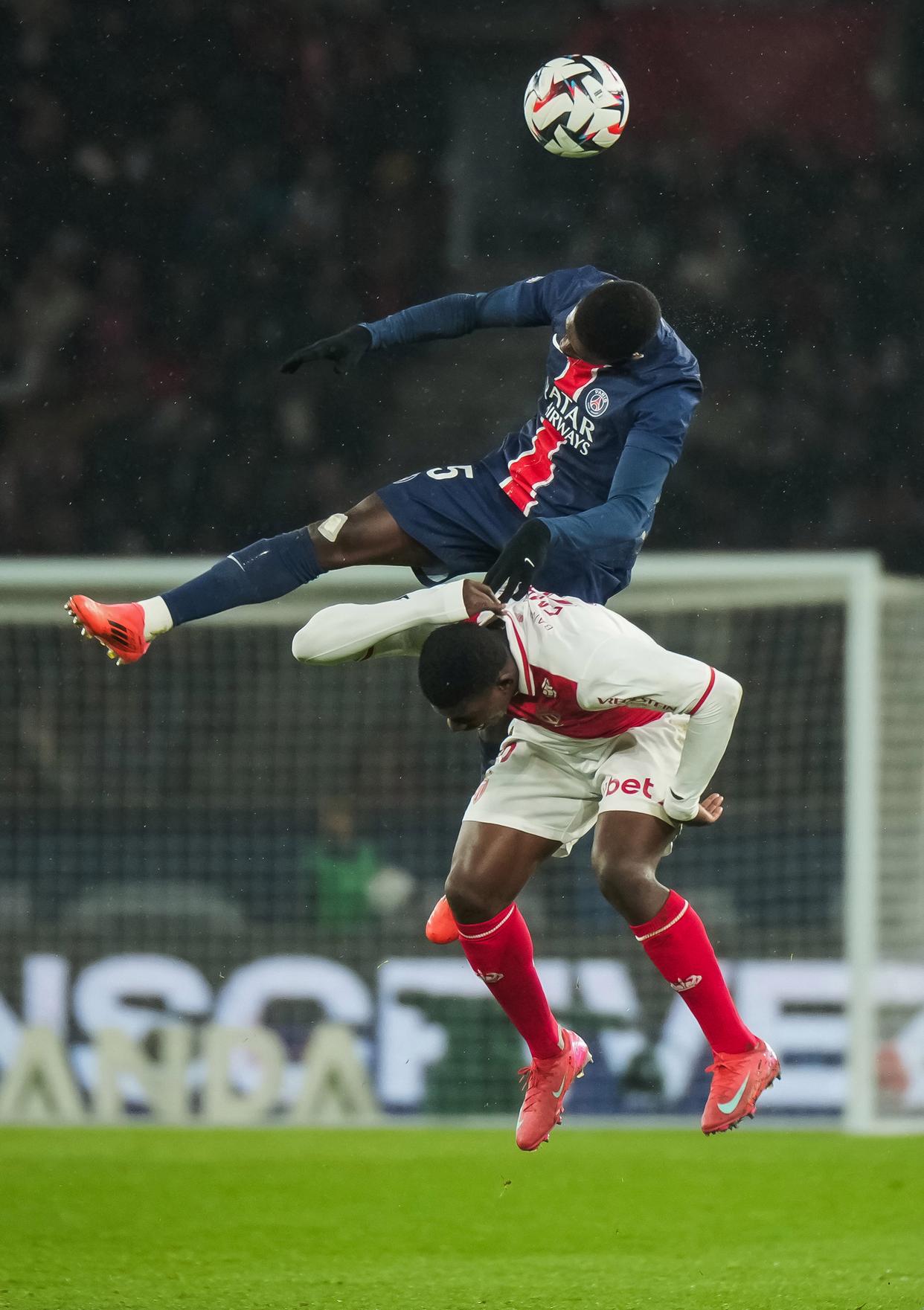 开云下载-巴黎攻击大开大合，完胜对手