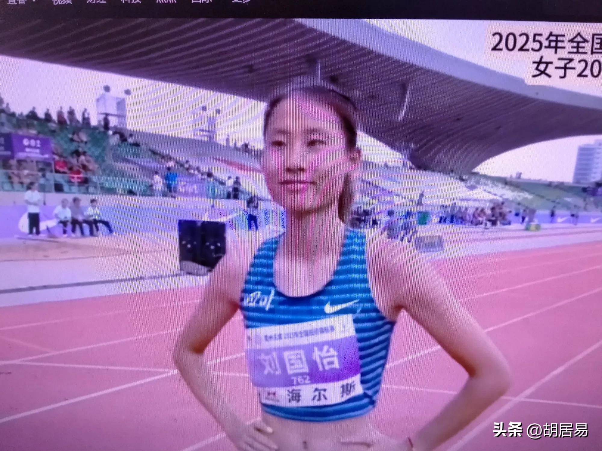 开云官网-田径冠军再度夺冠，实力无敌！