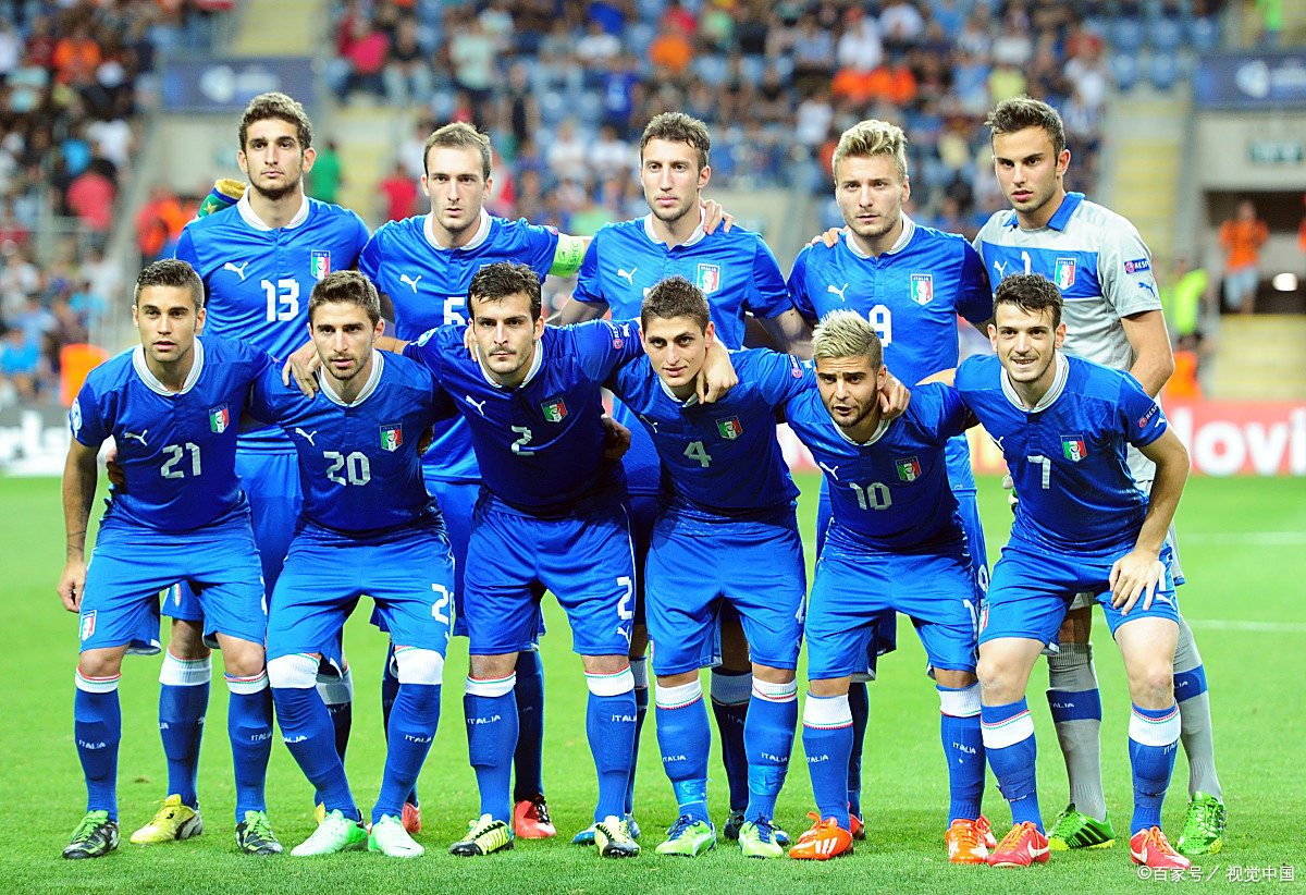 芬兰足球联赛主场球队迎战强敌