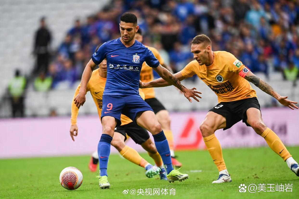 重庆当代力帆客场战平上海绿地申花，发挥不俗的简单介绍