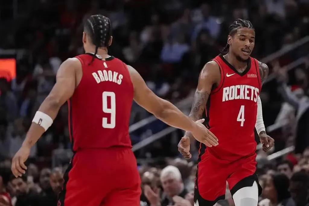 火箭主场战胜森林狼，取得关键胜利