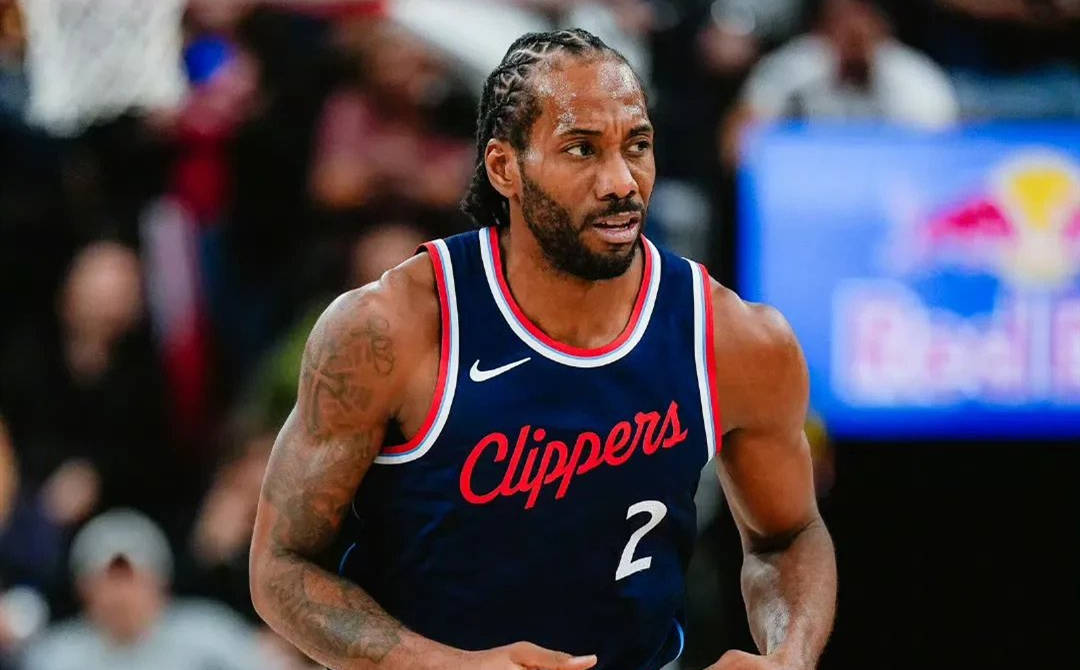 猛龙逆转凯尔特人，伦纳德关键时刻压哨三分的简单介绍