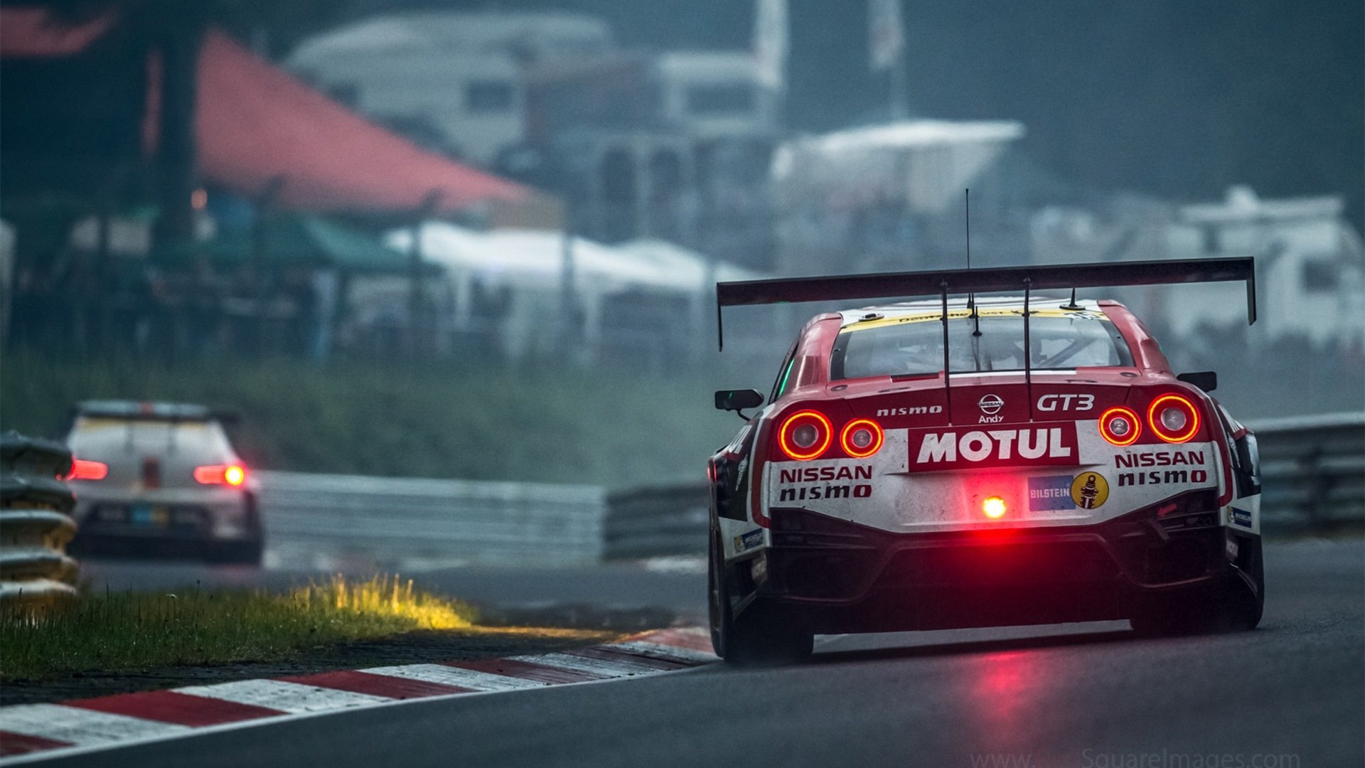 开云下载-蓝桥之夜，里昂战术铁笼窒息黄色潜水艇，伊布神威终现欧冠淘汰赛