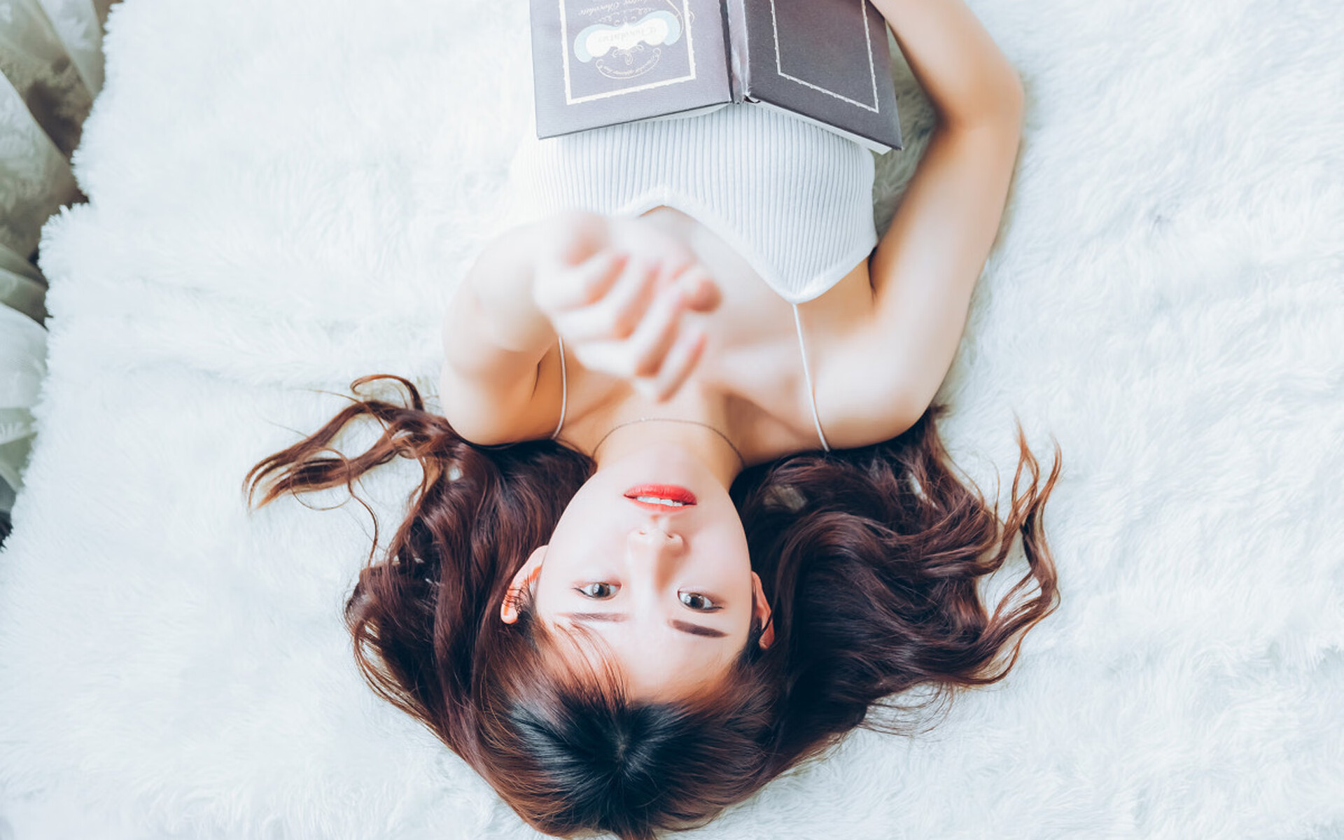 本泽马节奏完全掌控,曼联如何一波带走日本足球哲学?