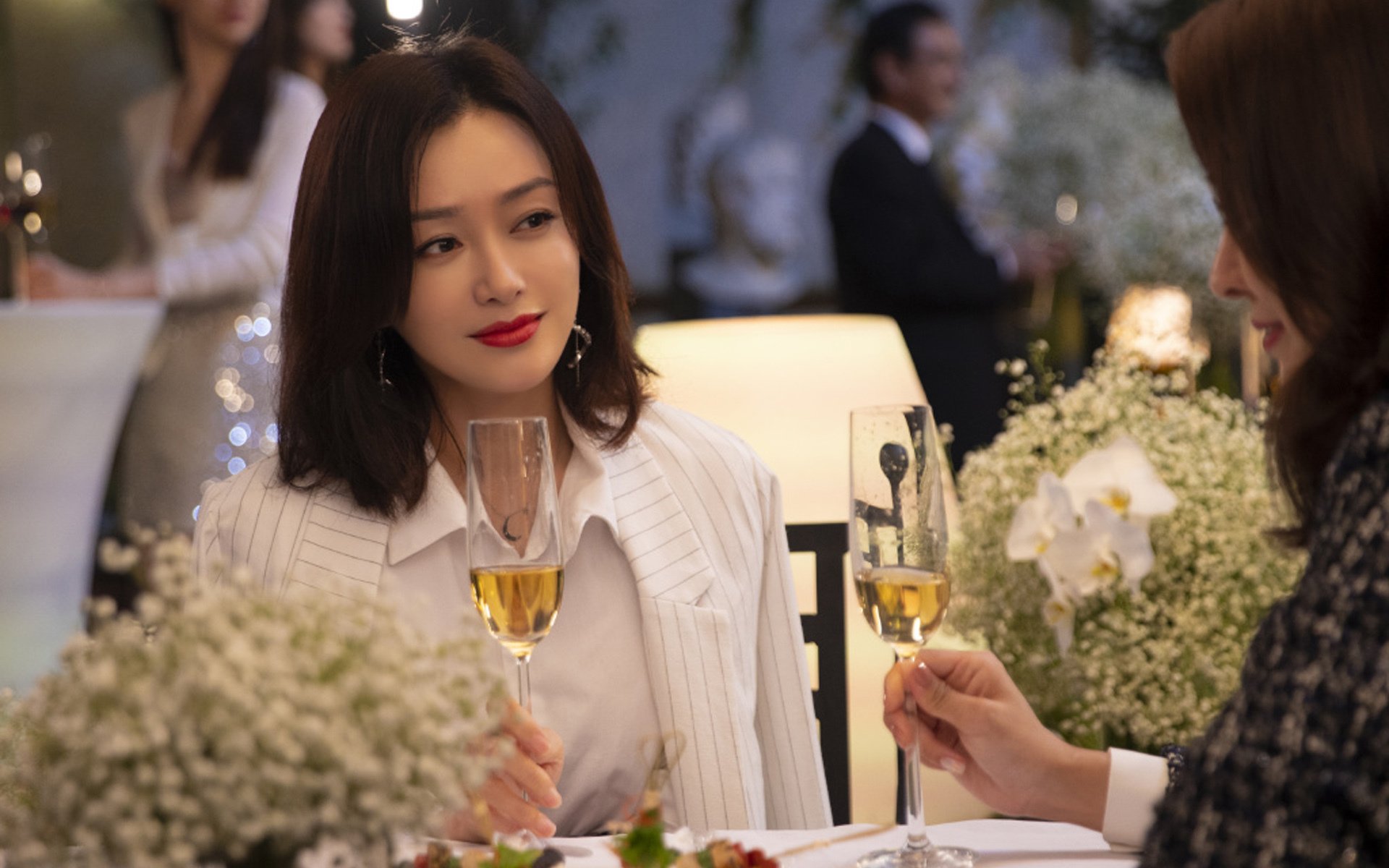 年度焦点之战之夜，文班亚马教科书级表现重塑篮球艺术